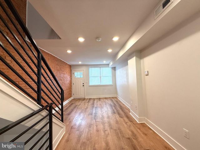 609 MOUNTAIN ST, Philadelphia, PA 19148