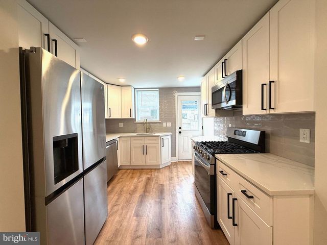 609 MOUNTAIN ST, Philadelphia, PA 19148
