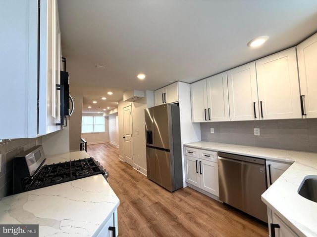609 MOUNTAIN ST, Philadelphia, PA 19148