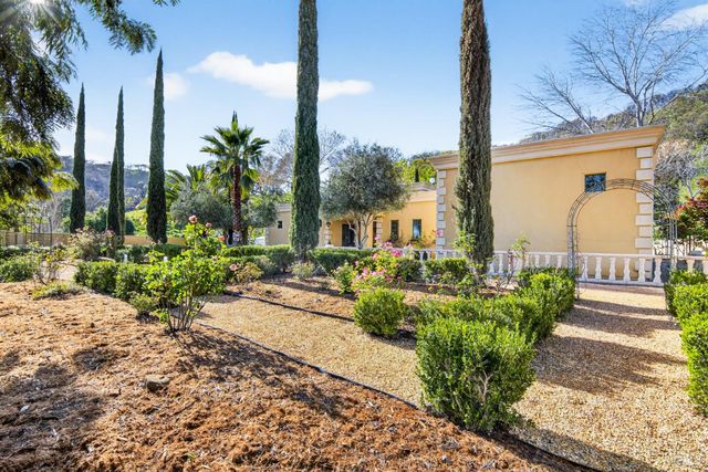 3467 Blue Mountain Dr, Fairfield, CA 94534