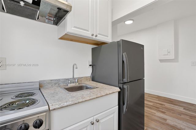 1630 SW 10th St, Miami, FL 33135