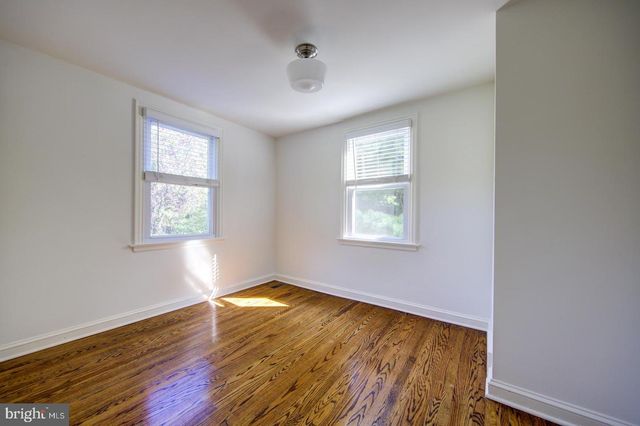 273 S DEVON AVE, Wayne, PA 19087