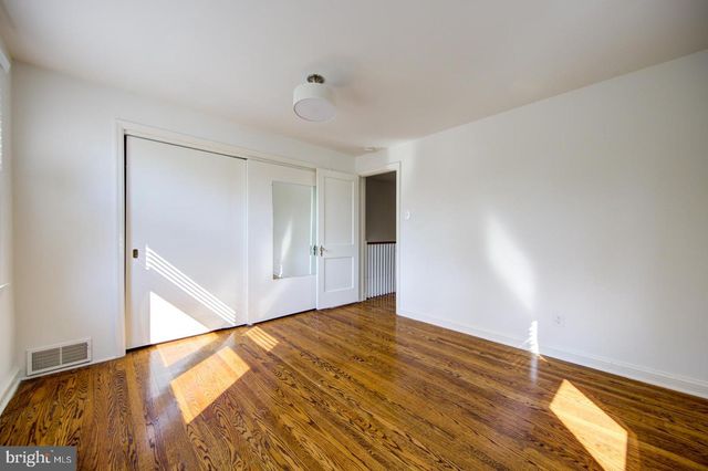 273 S DEVON AVE, Wayne, PA 19087