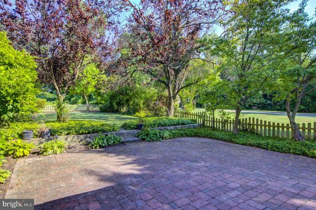 273 S DEVON AVE, Wayne, PA 19087