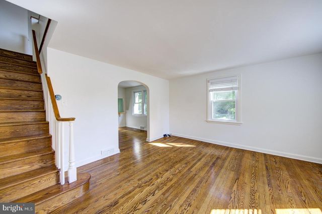 273 S DEVON AVE, Wayne, PA 19087