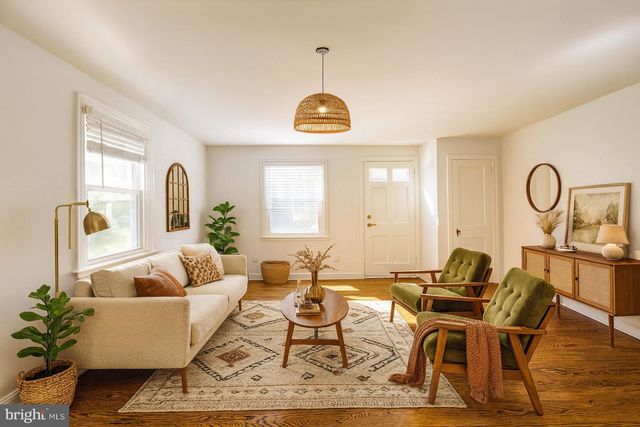 273 S DEVON AVE, Wayne, PA 19087