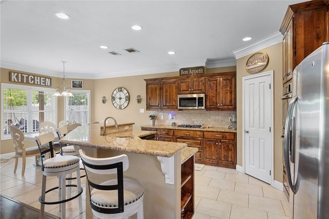 2182 Chestnut Oak Circle, College Station, TX 77845