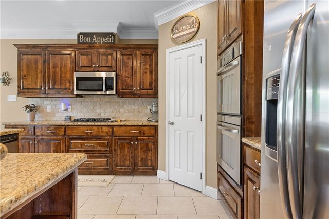 2182 Chestnut Oak Circle, College Station, TX 77845