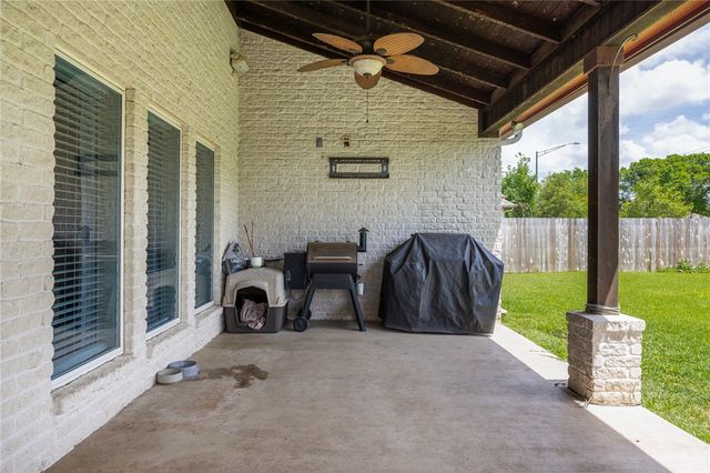 2182 Chestnut Oak Circle, College Station, TX 77845