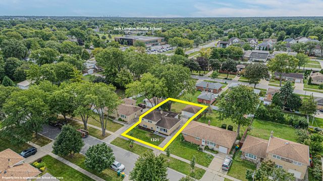 1321 Marcy Lane, Wheeling, IL 60090