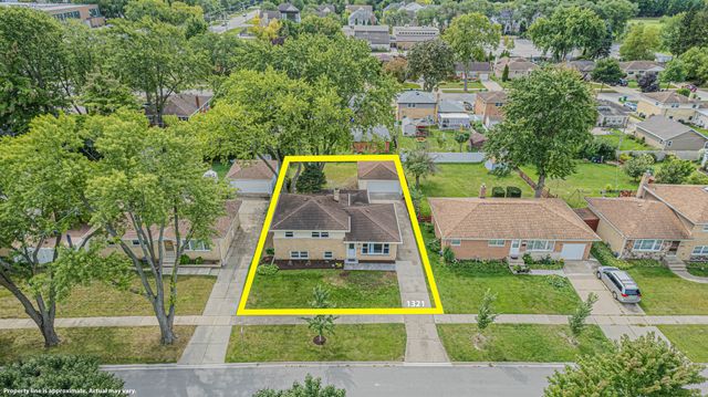 1321 Marcy Lane, Wheeling, IL 60090