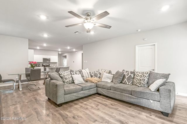 307 Acadian Lakes Drive, Duson, LA 70529