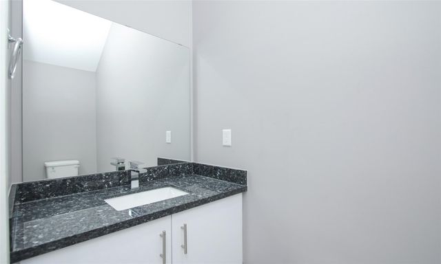 309 E 43rd Street A, Houston, TX 77022