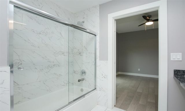 309 E 43rd Street A, Houston, TX 77022