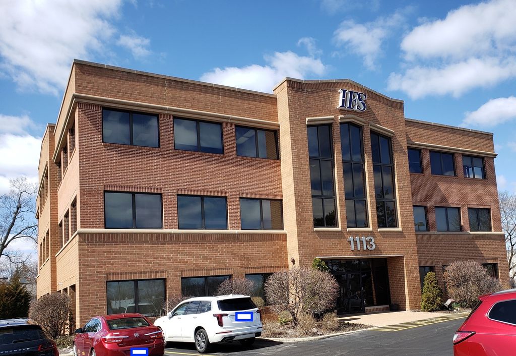 1113 S Milwaukee Avenue 301, Libertyville, IL 60048