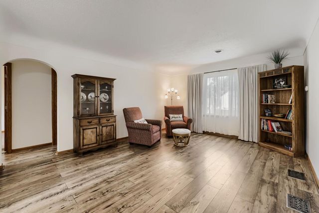 114 Frost Street W, South Saint Paul, MN 55075