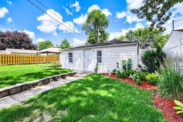 114 Frost Street W, South Saint Paul, MN 55075