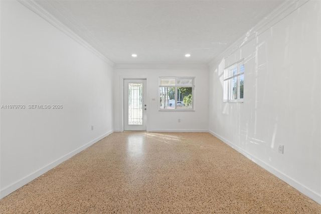 201 NE 169th St 201, North Miami Beach, FL 33162