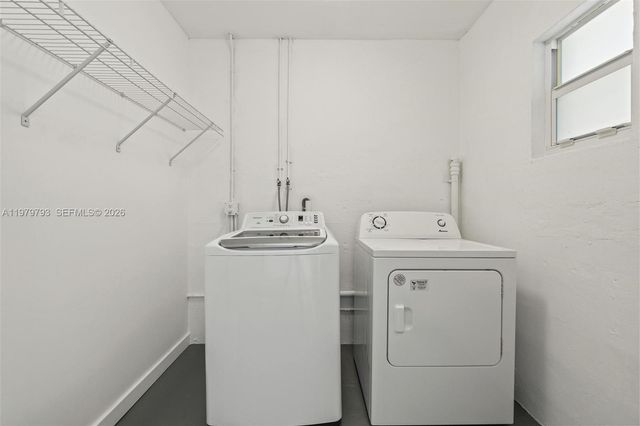 201 NE 169th St 201, North Miami Beach, FL 33162