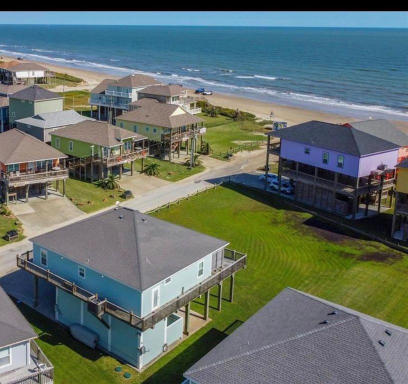 abst 65 B franks sur open SE S Stingaree Drive, Crystal Beach, TX 77650