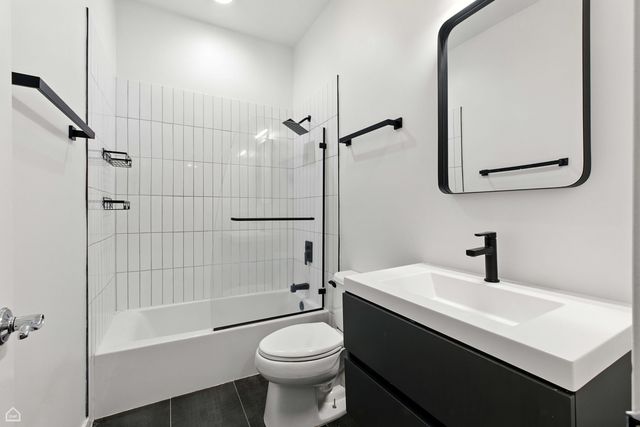 346 E 25th Place 25, Chicago, IL 60616