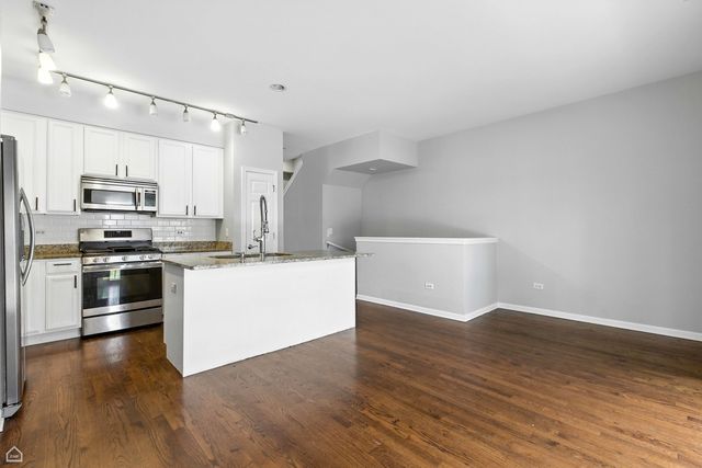 346 E 25th Place 25, Chicago, IL 60616