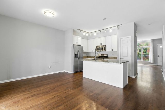 346 E 25th Place 25, Chicago, IL 60616