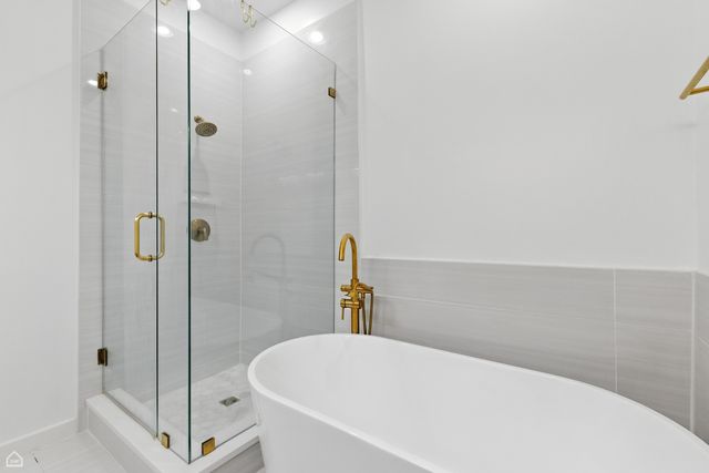 346 E 25th Place 25, Chicago, IL 60616