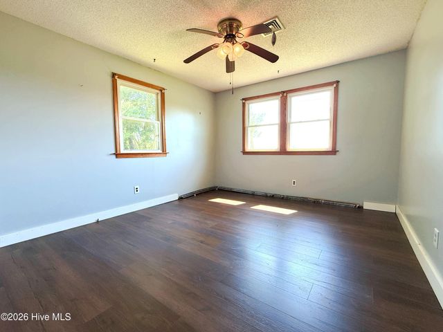 128 N Indiantown Road, Shawboro, NC 27973