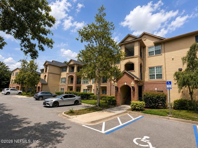 7800 POINT MEADOWS Drive 731, Jacksonville, FL 32256