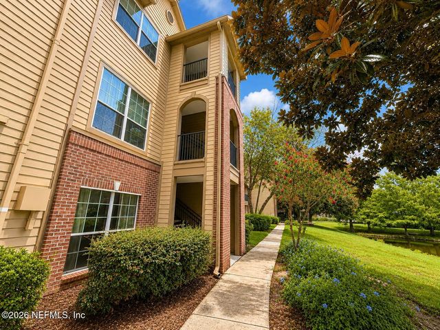 7800 POINT MEADOWS Drive 731, Jacksonville, FL 32256
