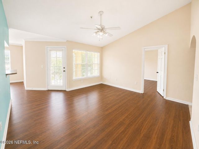 7800 POINT MEADOWS Drive 731, Jacksonville, FL 32256