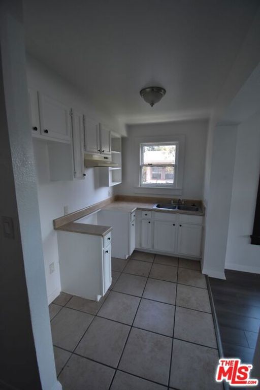 915 E 50th Street, Los Angeles, CA 90011 — photo 5