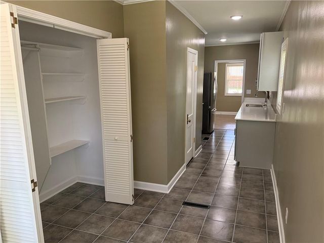 18 E 81st Street, Kansas City, MO 64114