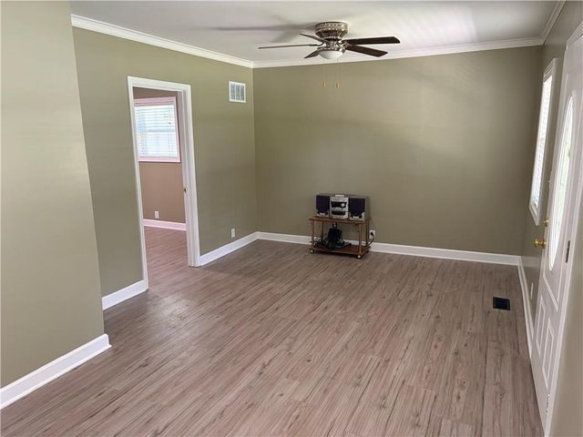18 E 81st Street, Kansas City, MO 64114