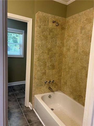 18 E 81st Street, Kansas City, MO 64114