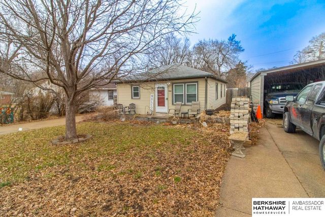 906 Knox Street, Lincoln, NE 68521