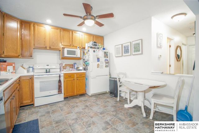 906 Knox Street, Lincoln, NE 68521