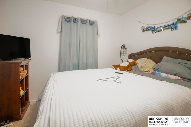 906 Knox Street, Lincoln, NE 68521