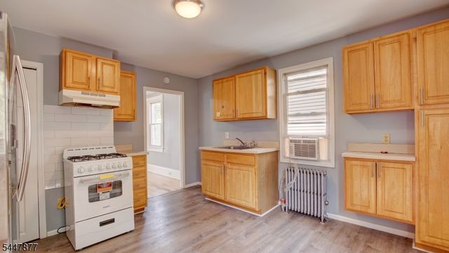 195 Pulaski Ave, Sayreville Boro, NJ 08872