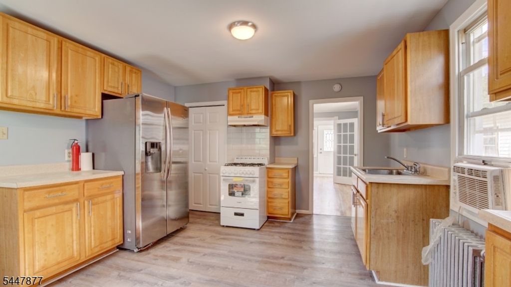 195 Pulaski Ave, Sayreville Boro, NJ 08872 — photo 4