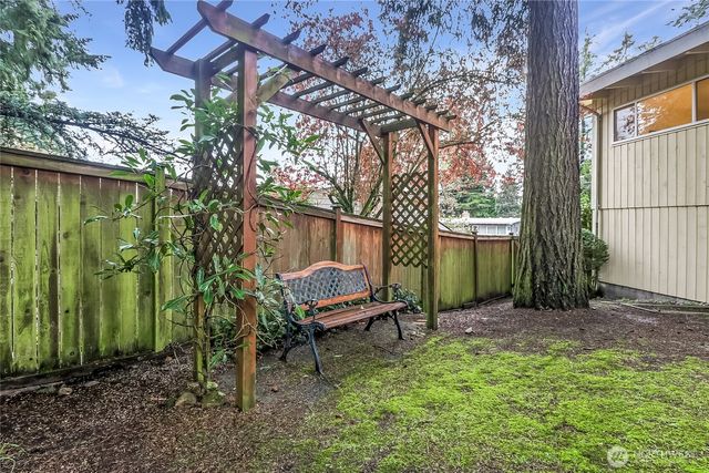 12647 SE 54th Street, Bellevue, WA 98006