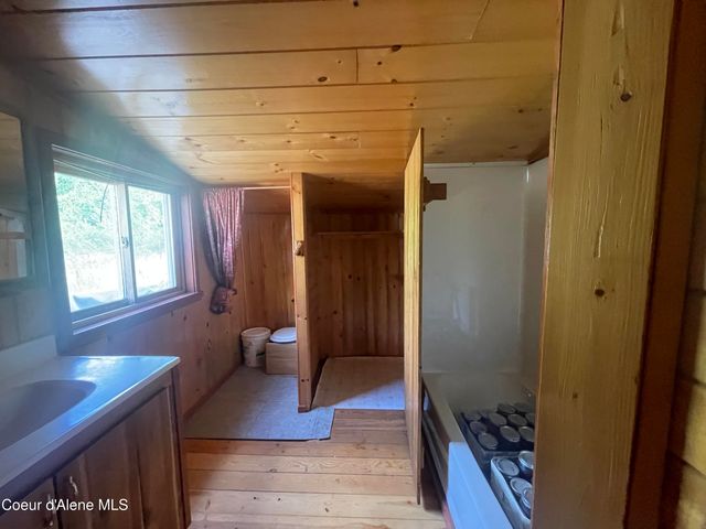 2447 Turner Hill Rd, Bonners Ferry, ID 83805