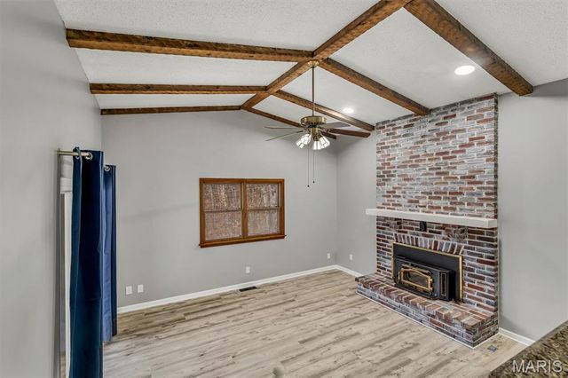 5439 Valleyside Lane, St Louis, MO 63128