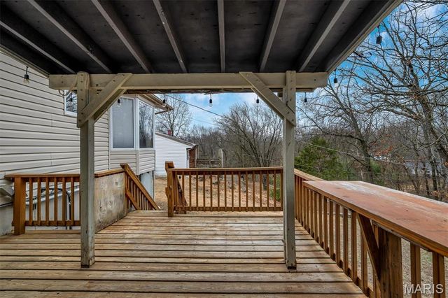 5439 Valleyside Lane, St Louis, MO 63128