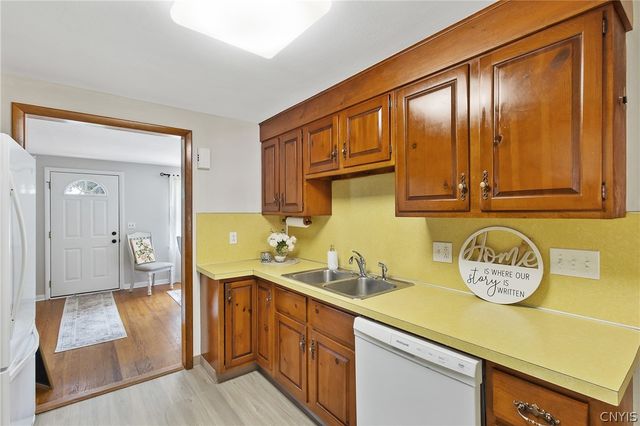 109 Bury Drive, Geddes, NY 13209