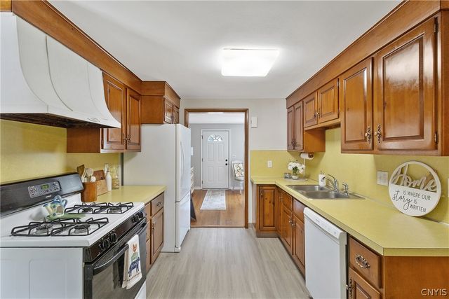 109 Bury Drive, Geddes, NY 13209