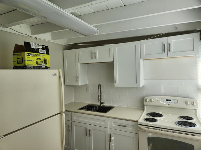 65 W 34th Street B, Riviera Beach, FL 33404