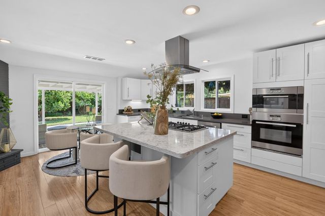 1185 Weber Way, Sacramento, CA 95822