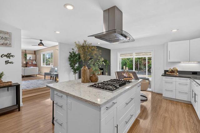 1185 Weber Way, Sacramento, CA 95822